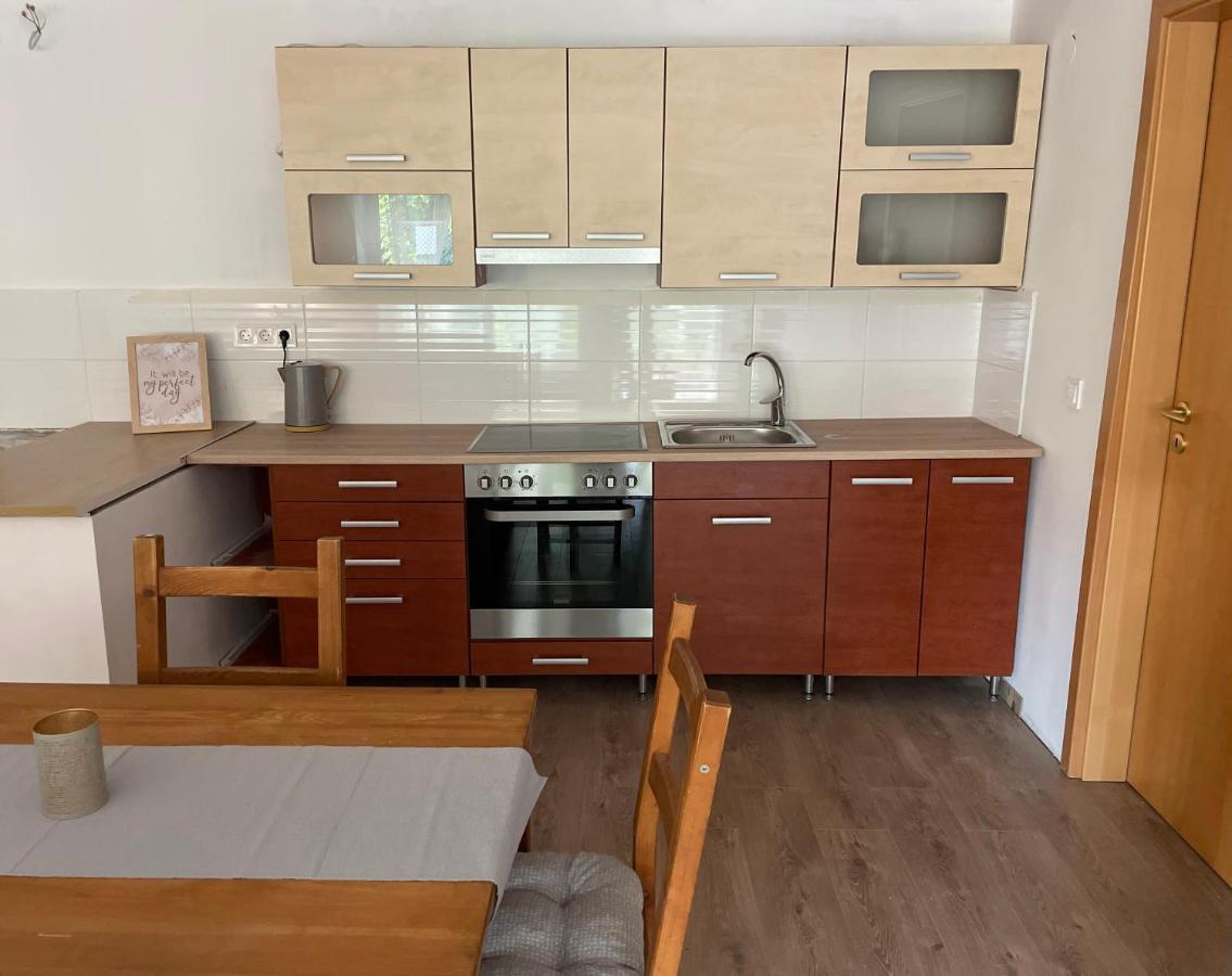 Boni Apartman Miskolc Luaran gambar