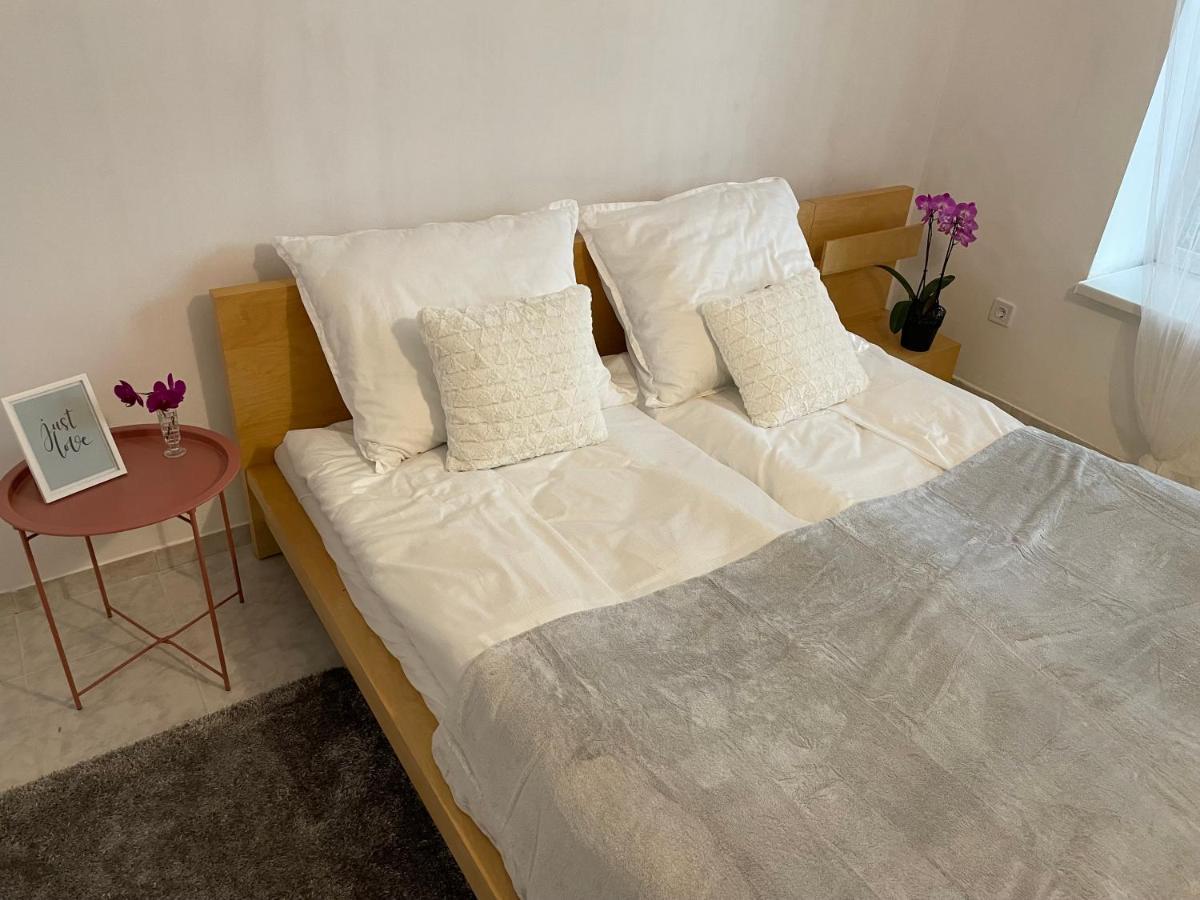 Boni Apartman Miskolc Luaran gambar